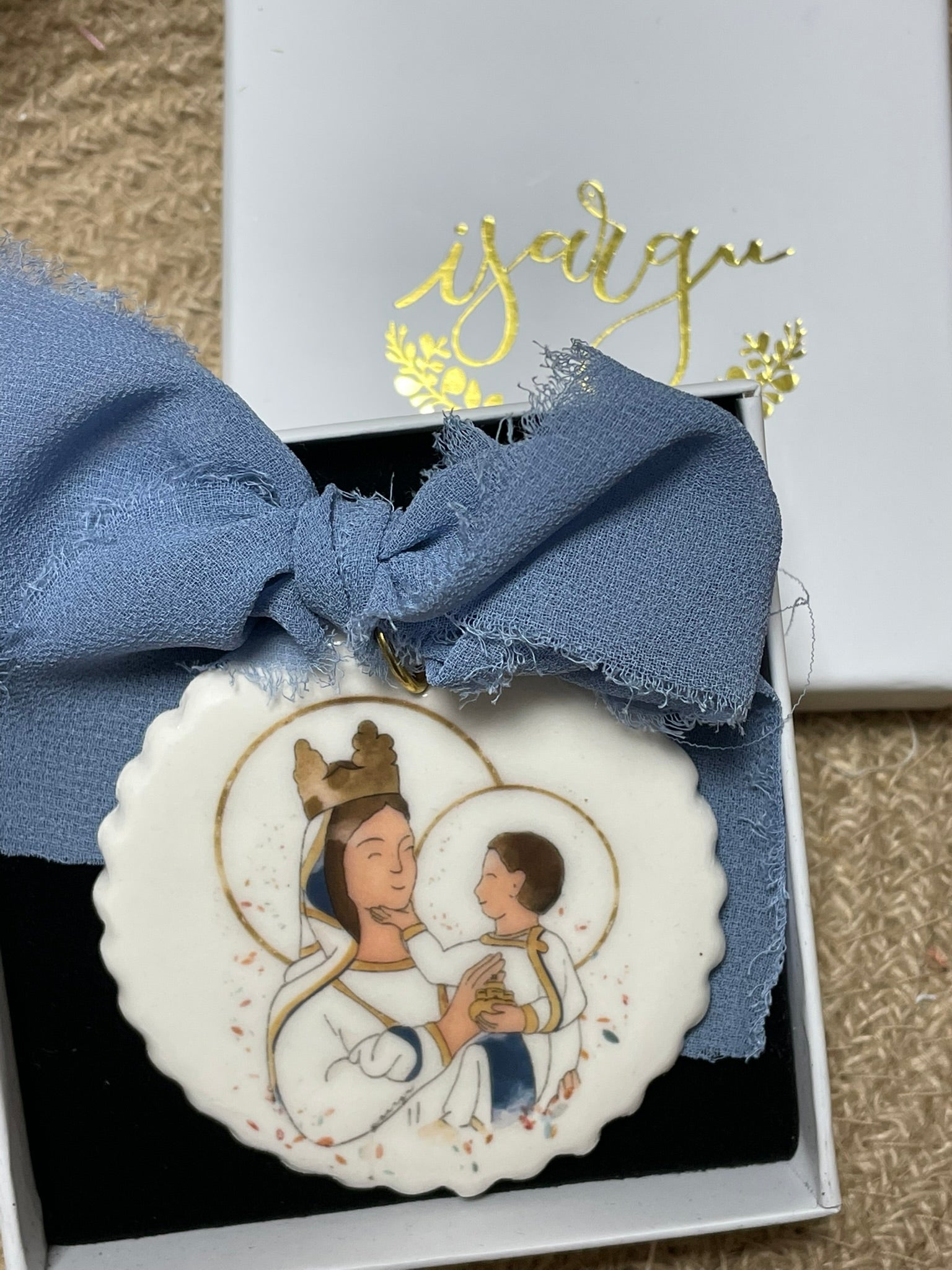 Medallón de cuna de la Virgen Blanca